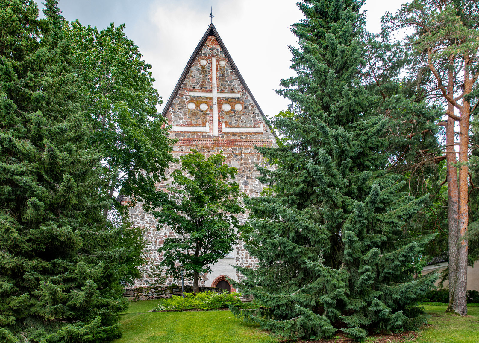 Church of St. Lawrence, Lohja (Photo license: CC BY 2.0)